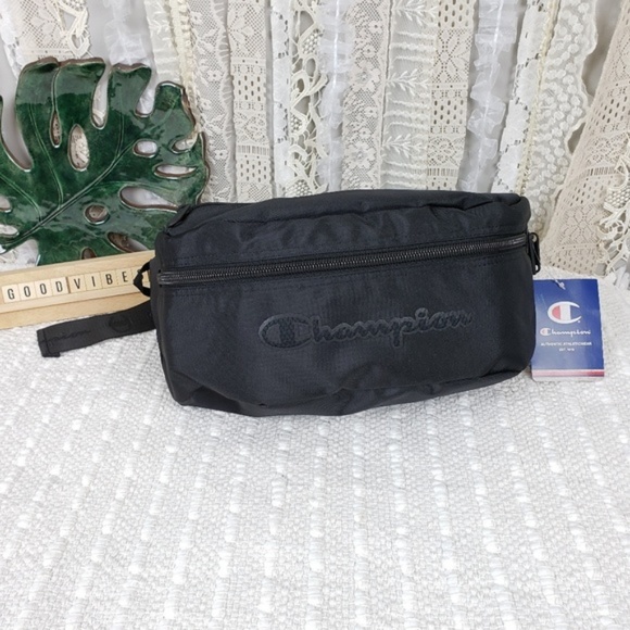 champion stealth shoulder bag